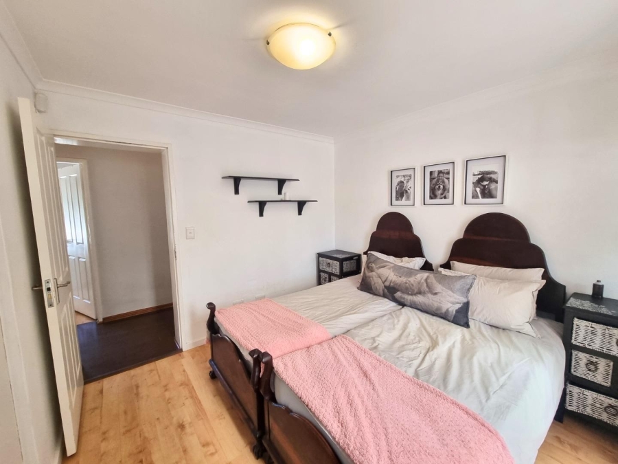 3 Bedroom Property for Sale in Sandbaai Western Cape